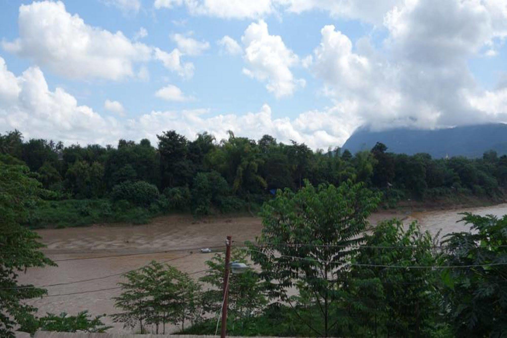 Namkhan Riverside Hotel Luang Prabang Exterior foto